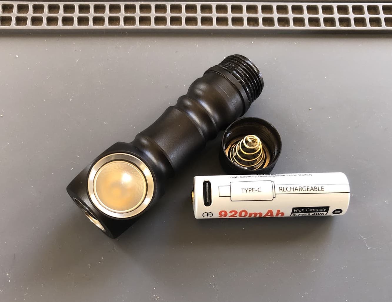 9c222b4b0eaa6edfec3d2800177c17a928f80324.jpg