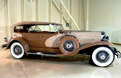 1928 Dusenberg Model J LeBaron Phaeton 500px.png